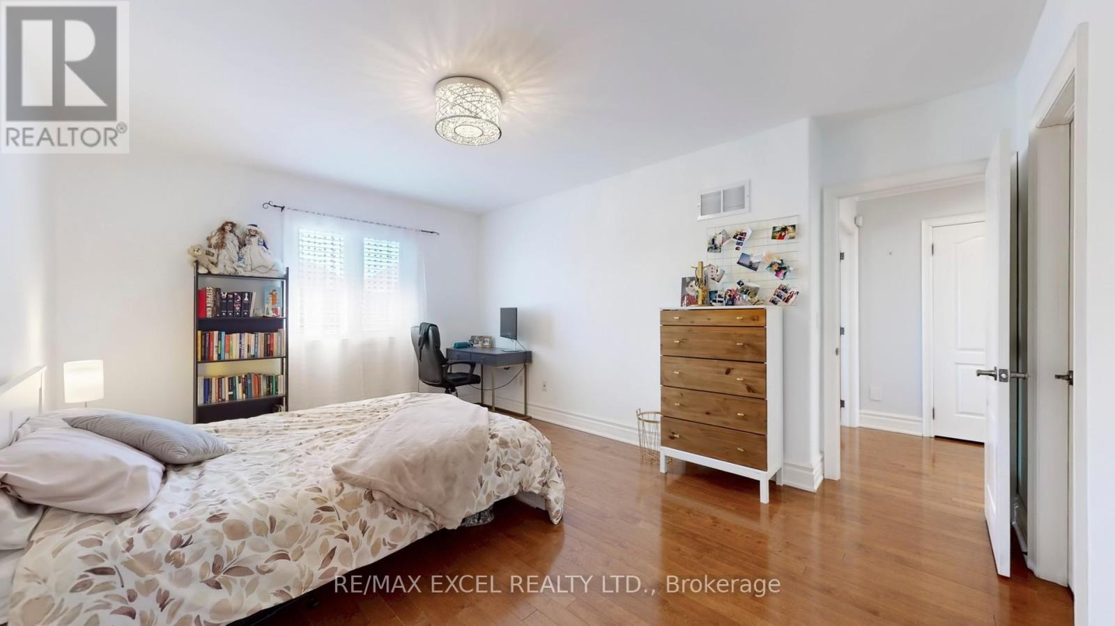 












65 PATHLANE ROAD

,
Richmond Hill (Langstaff),




Ontario
L4B4A5

