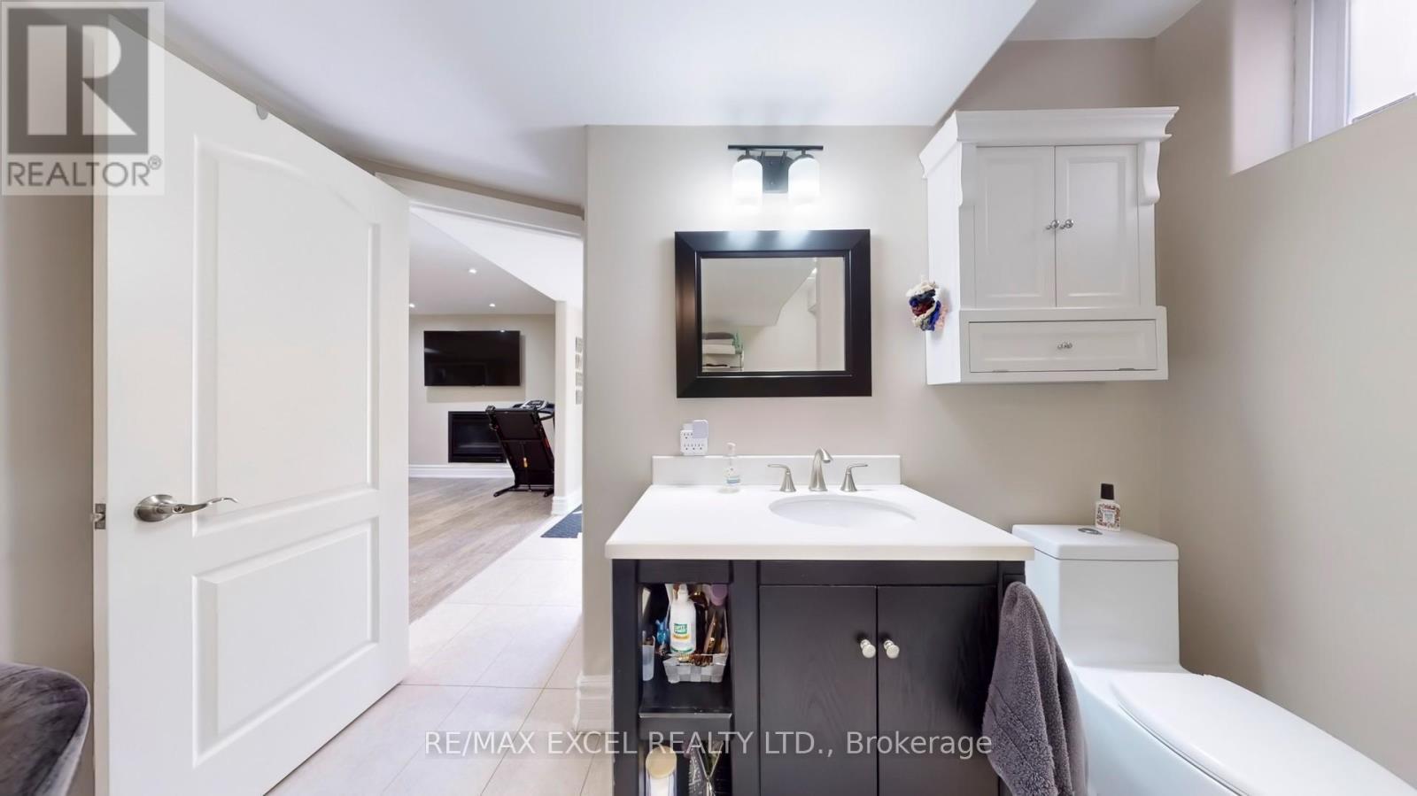 












65 PATHLANE ROAD

,
Richmond Hill (Langstaff),




Ontario
L4B4A5

