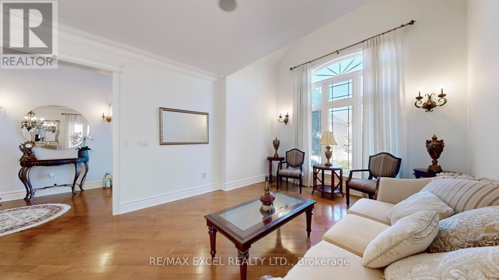












65 PATHLANE ROAD

,
Richmond Hill (Langstaff),




Ontario
L4B4A5

