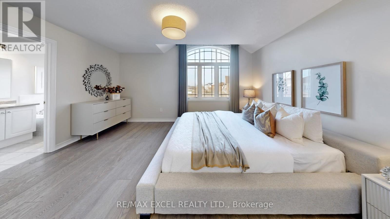 












11 UNITY GARDENS DRIVE

,
Markham (Village Green-South Unionville),




Ontario
L3R5R6

