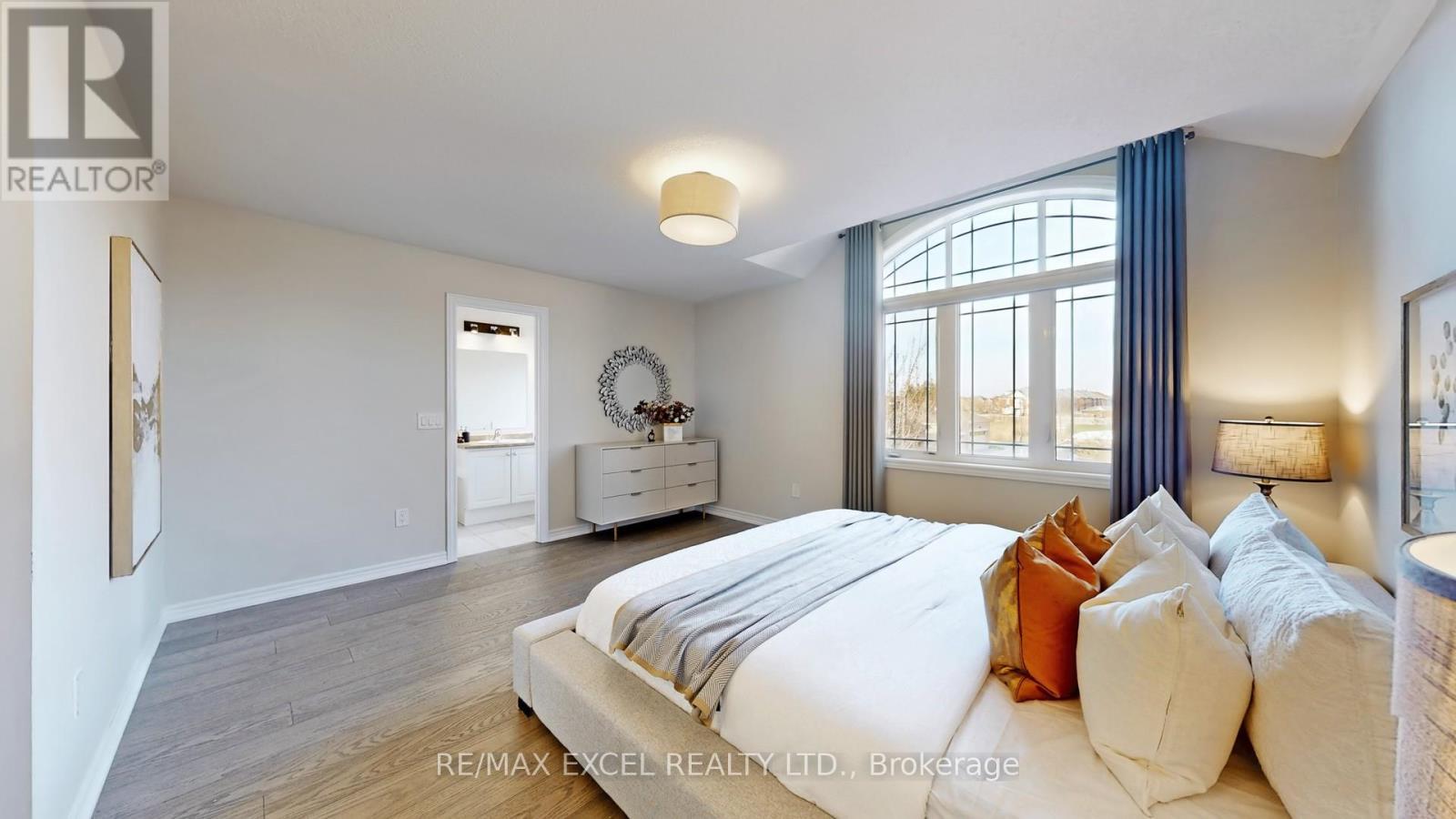 












11 UNITY GARDENS DRIVE

,
Markham (Village Green-South Unionville),




Ontario
L3R5R6

