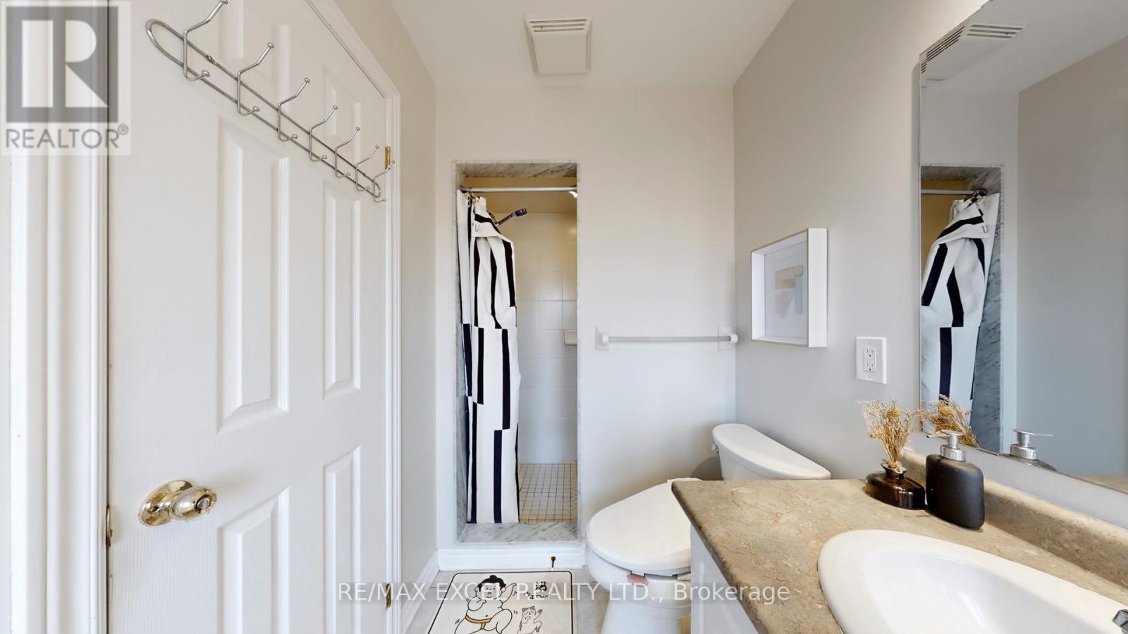 












11 UNITY GARDENS DRIVE

,
Markham (Village Green-South Unionville),




Ontario
L3R5R6

