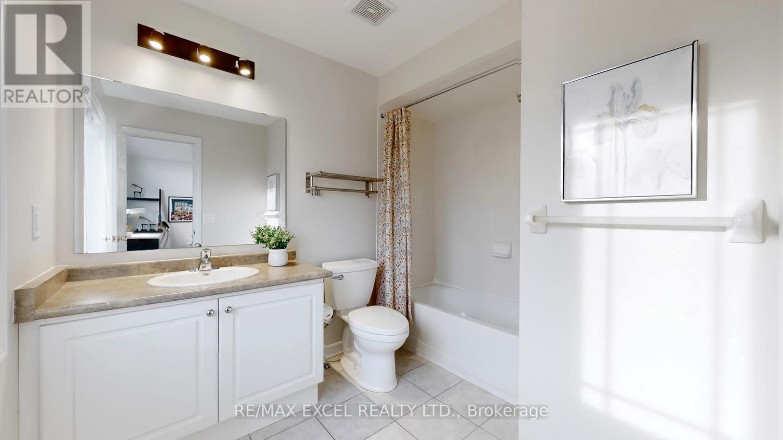 












11 UNITY GARDENS DRIVE

,
Markham (Village Green-South Unionville),




Ontario
L3R5R6

