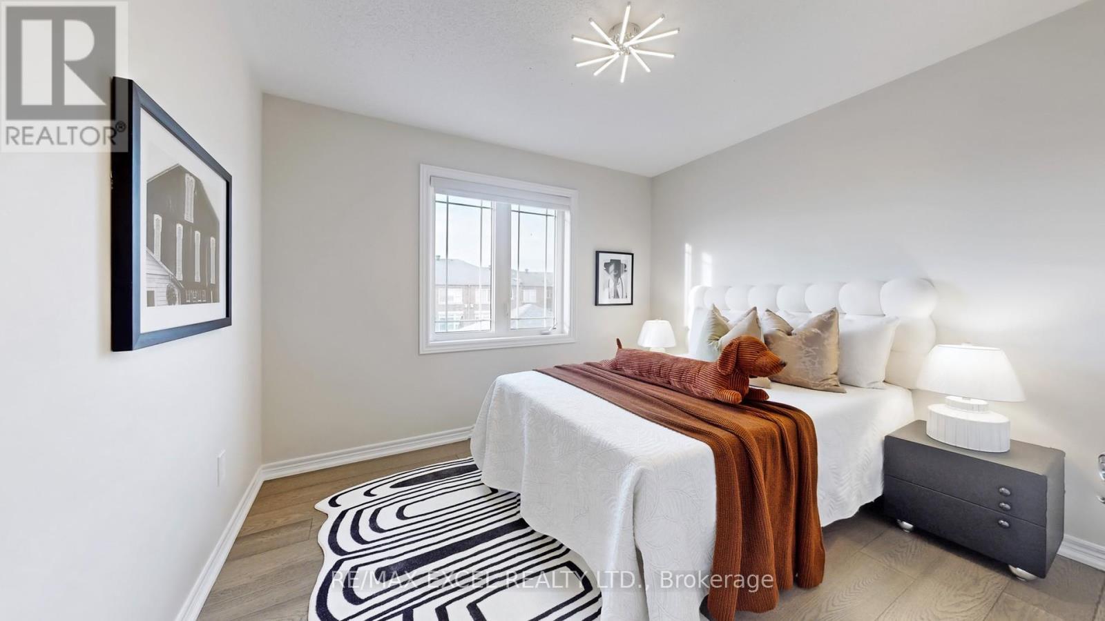 












11 UNITY GARDENS DRIVE

,
Markham (Village Green-South Unionville),




Ontario
L3R5R6

