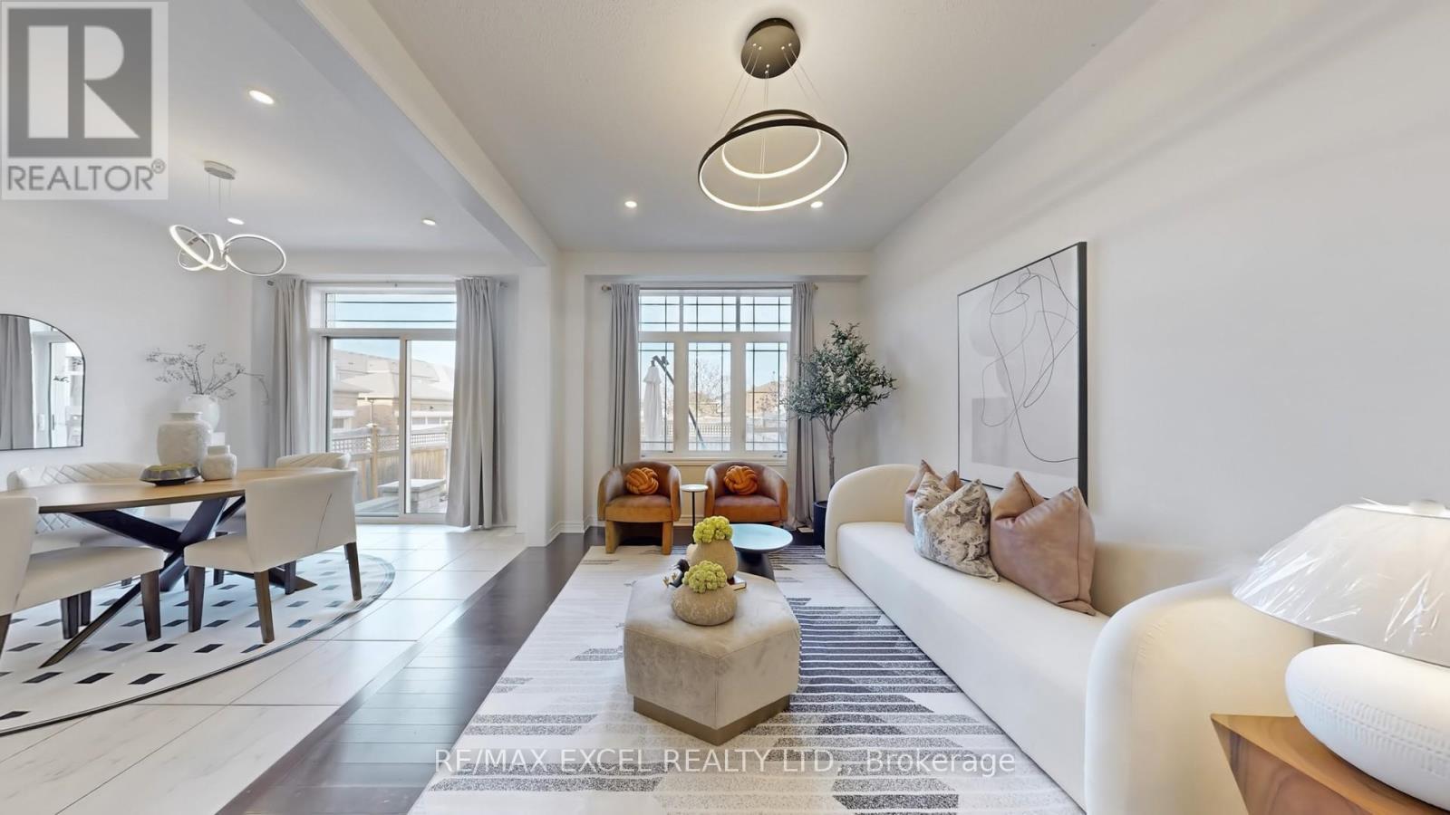












11 UNITY GARDENS DRIVE

,
Markham (Village Green-South Unionville),




Ontario
L3R5R6

