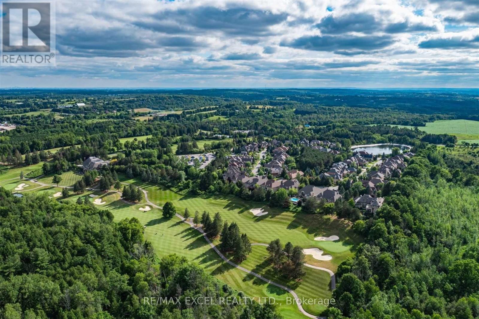 












8 COUNTRY CLUB DRIVE

,
King,




Ontario
L7B1M5

