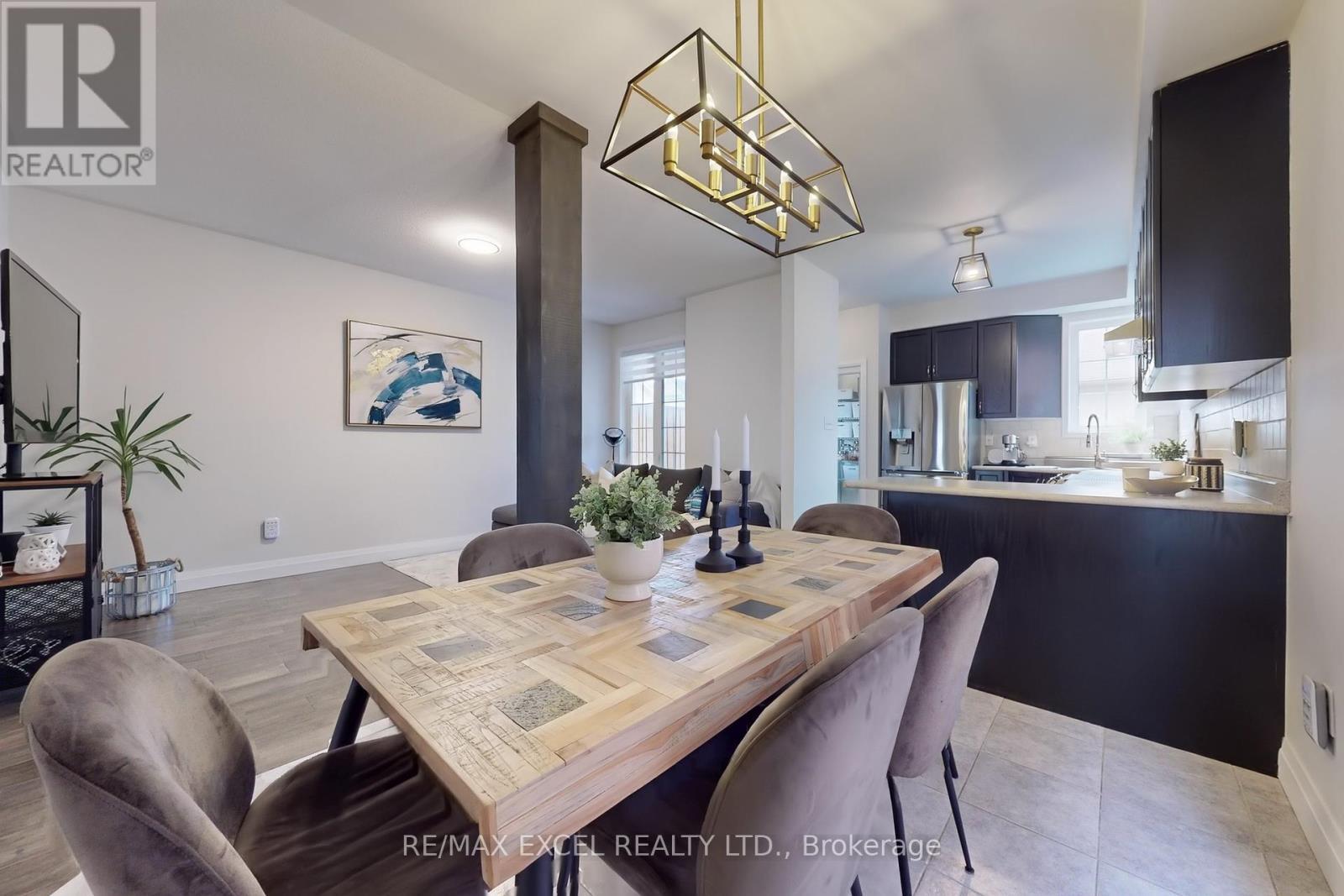 












556 COUNTRY GLEN ROAD

,
Markham (Cornell),




Ontario
L6B1E8

