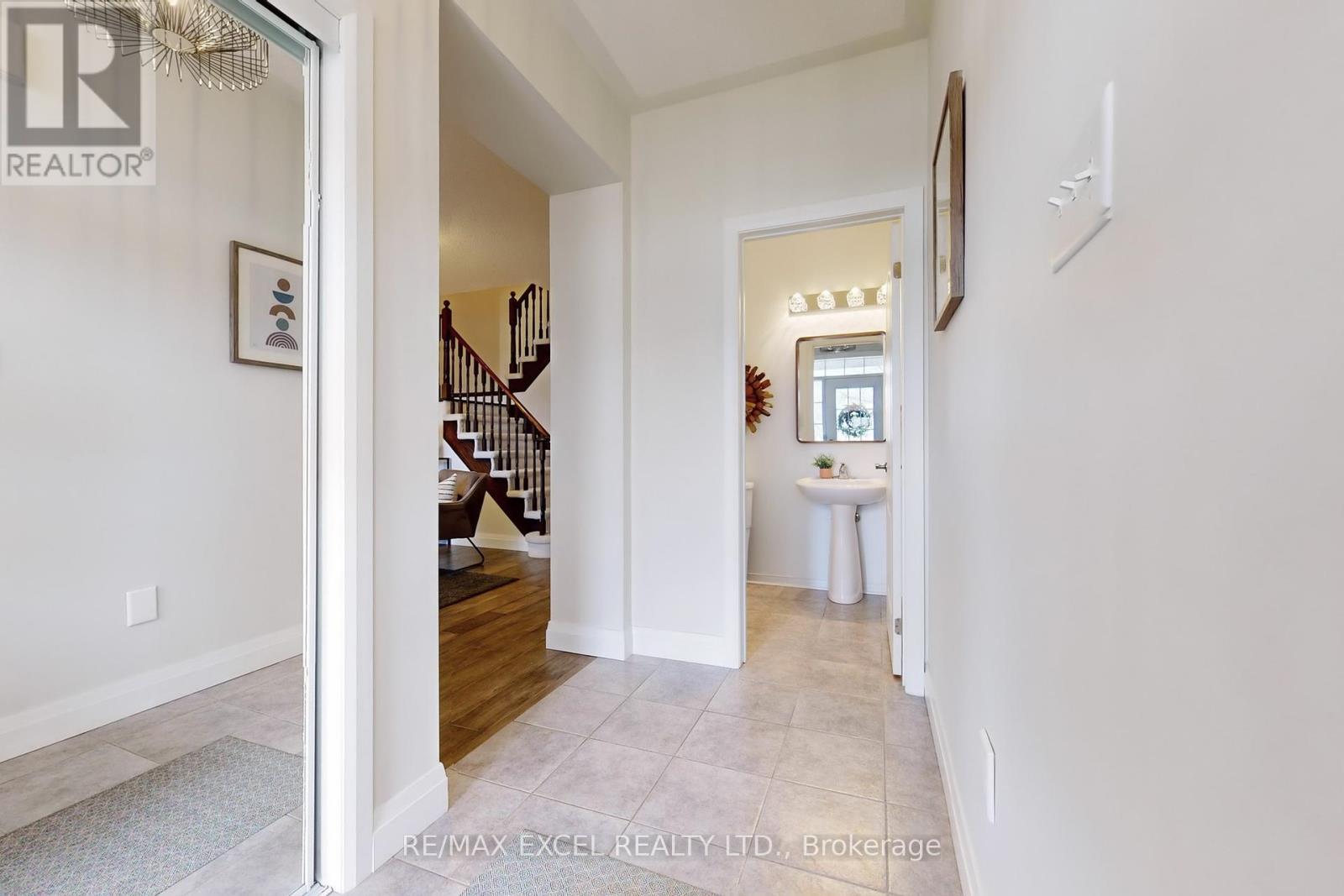 












556 COUNTRY GLEN ROAD

,
Markham (Cornell),




Ontario
L6B1E8

