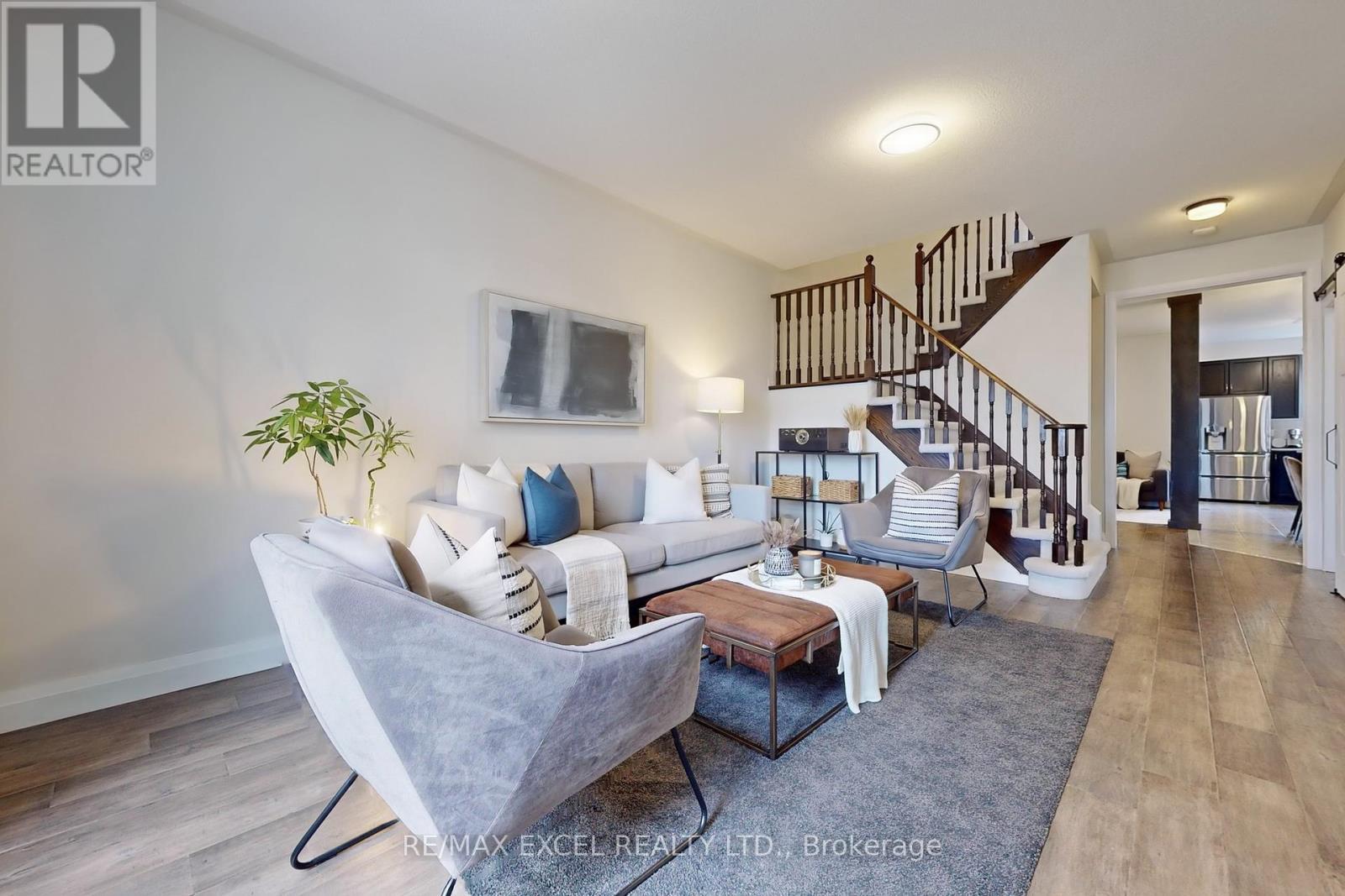 












556 COUNTRY GLEN ROAD

,
Markham (Cornell),




Ontario
L6B1E8

