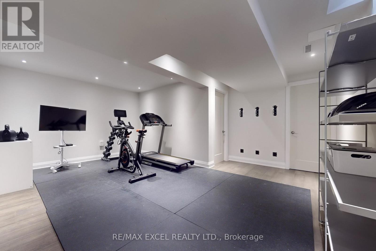 












556 COUNTRY GLEN ROAD

,
Markham (Cornell),




Ontario
L6B1E8

