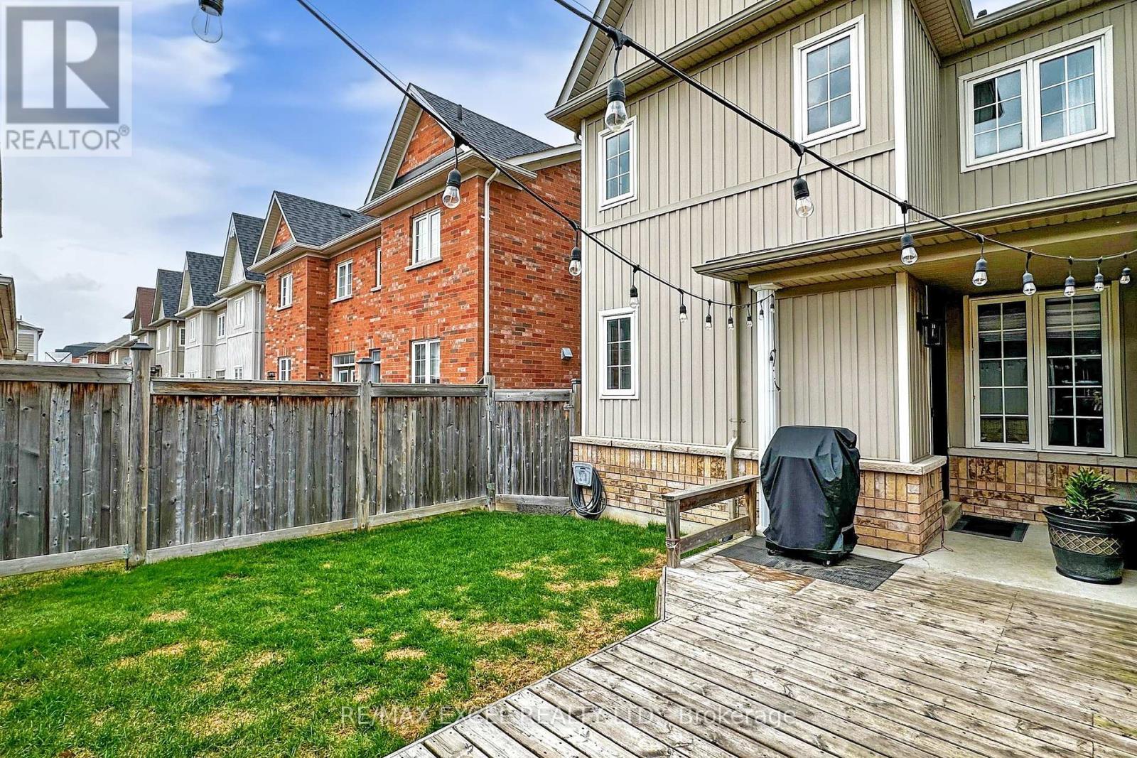 












556 COUNTRY GLEN ROAD

,
Markham (Cornell),




Ontario
L6B1E8

