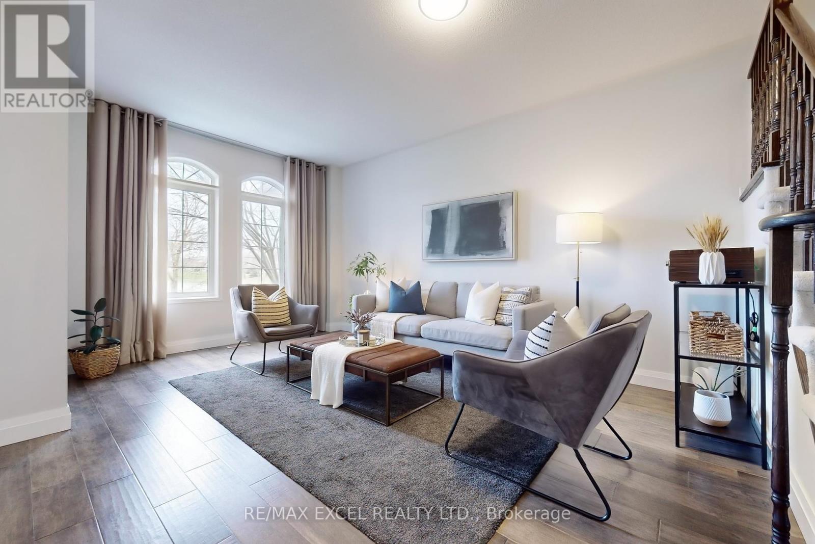












556 COUNTRY GLEN ROAD

,
Markham (Cornell),




Ontario
L6B1E8


