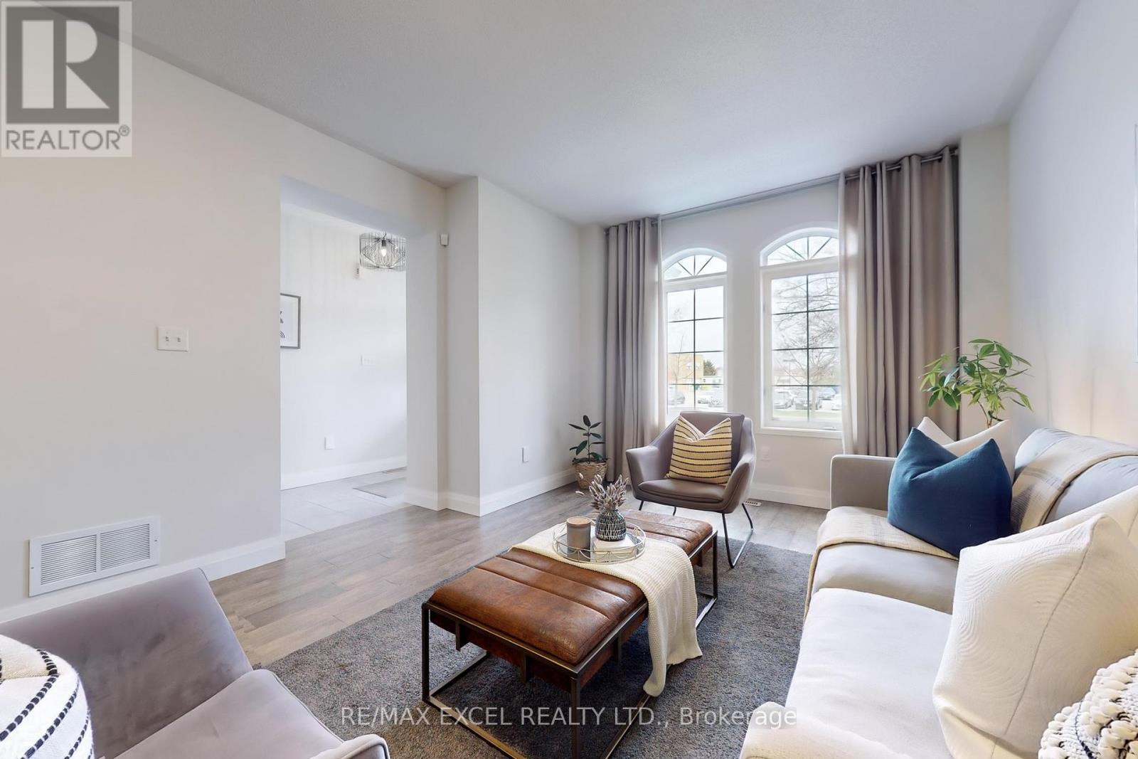 












556 COUNTRY GLEN ROAD

,
Markham (Cornell),




Ontario
L6B1E8

