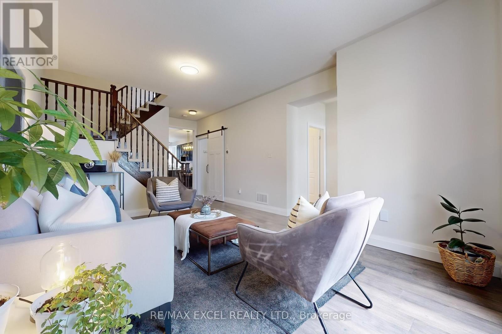 












556 COUNTRY GLEN ROAD

,
Markham (Cornell),




Ontario
L6B1E8

