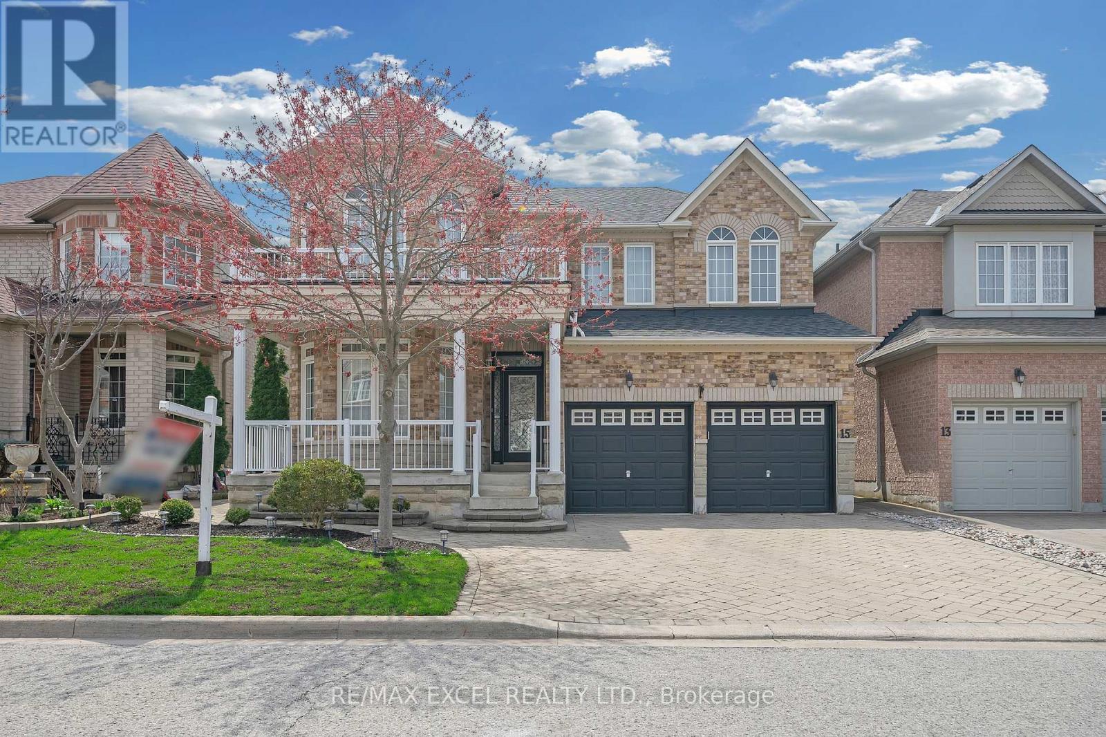 












15 HAWKSBURY ROAD

,
Markham (Wismer),




Ontario
L6E1G9

