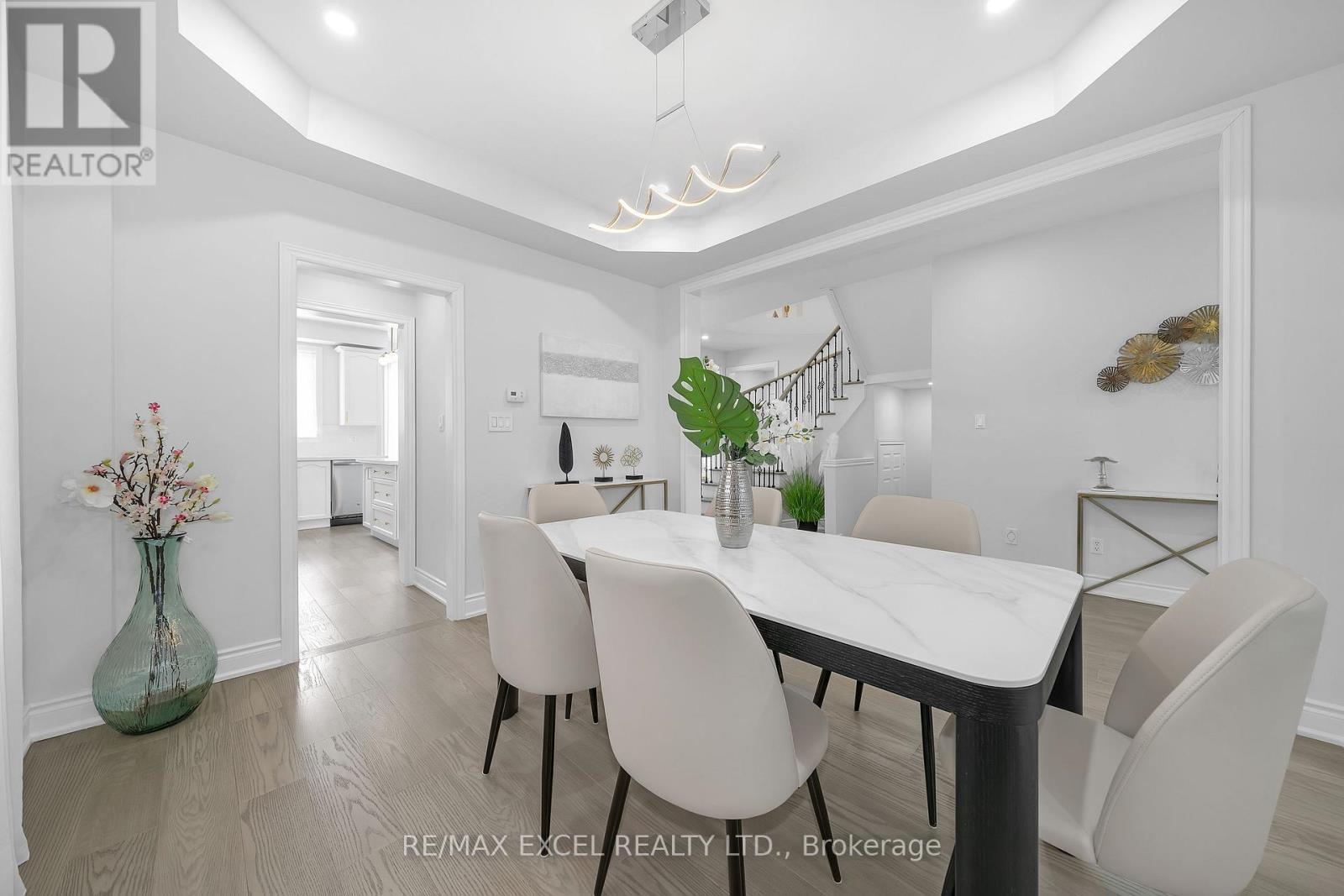 












15 HAWKSBURY ROAD

,
Markham (Wismer),




Ontario
L6E1G9

