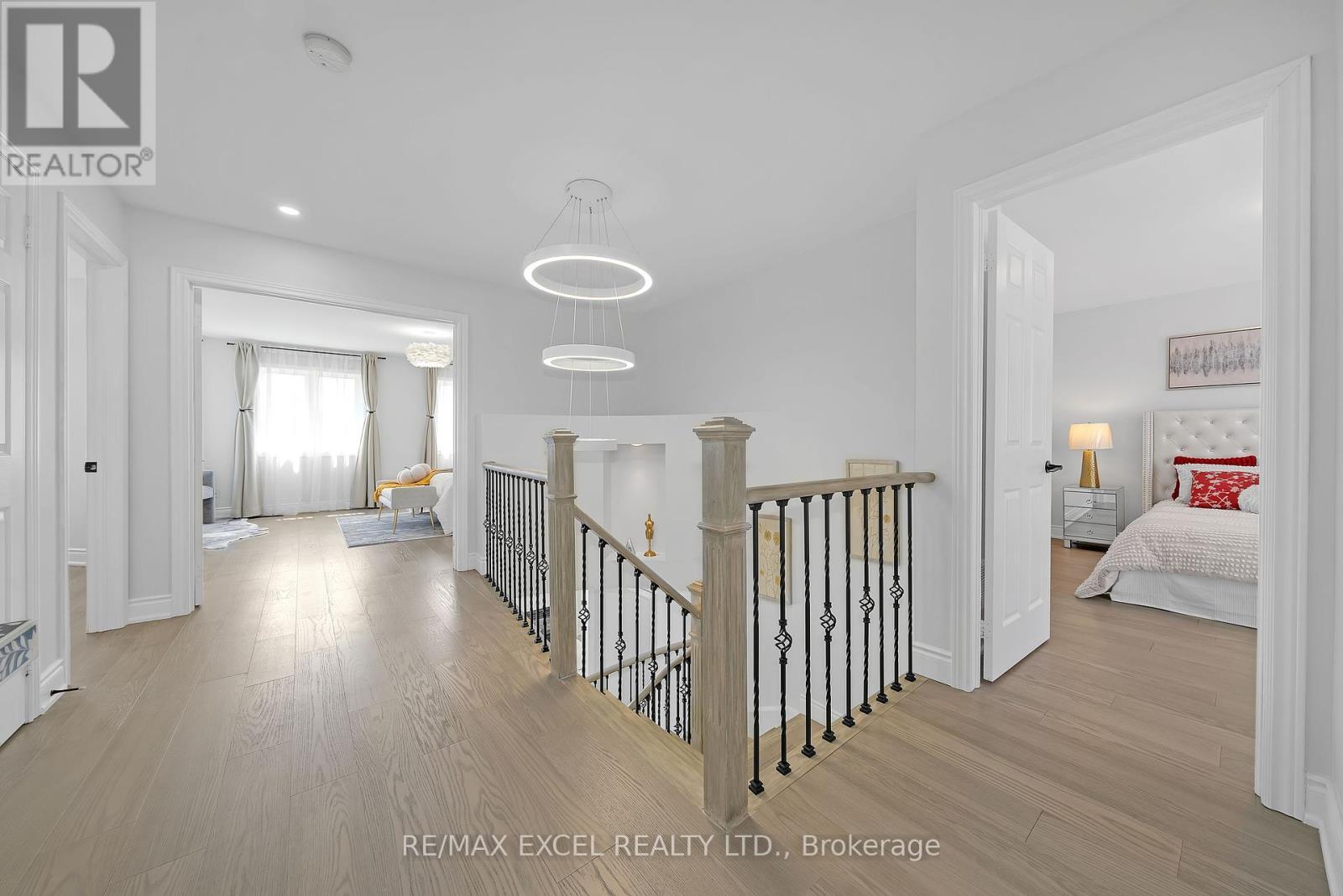 












15 HAWKSBURY ROAD

,
Markham (Wismer),




Ontario
L6E1G9

