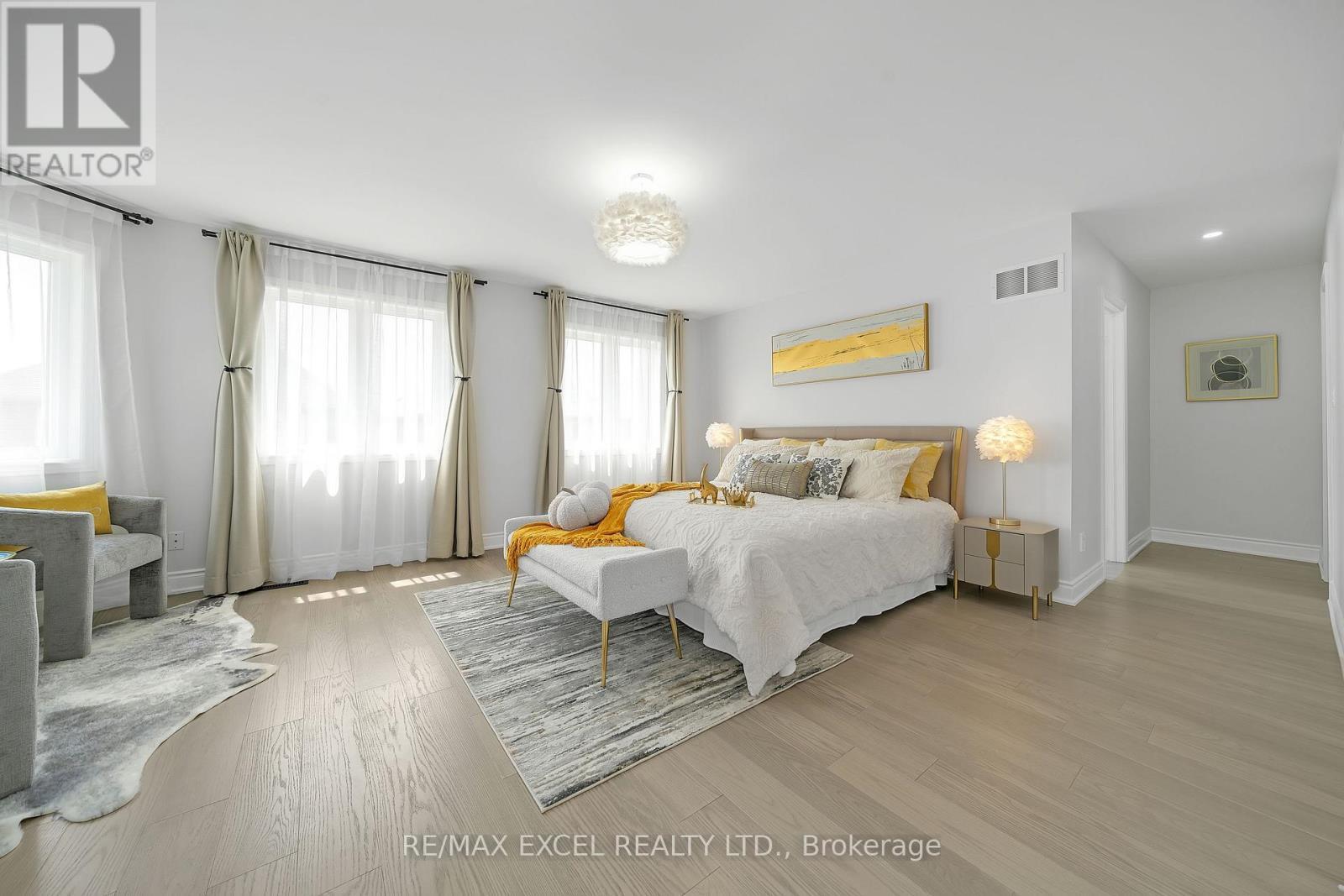 












15 HAWKSBURY ROAD

,
Markham (Wismer),




Ontario
L6E1G9

