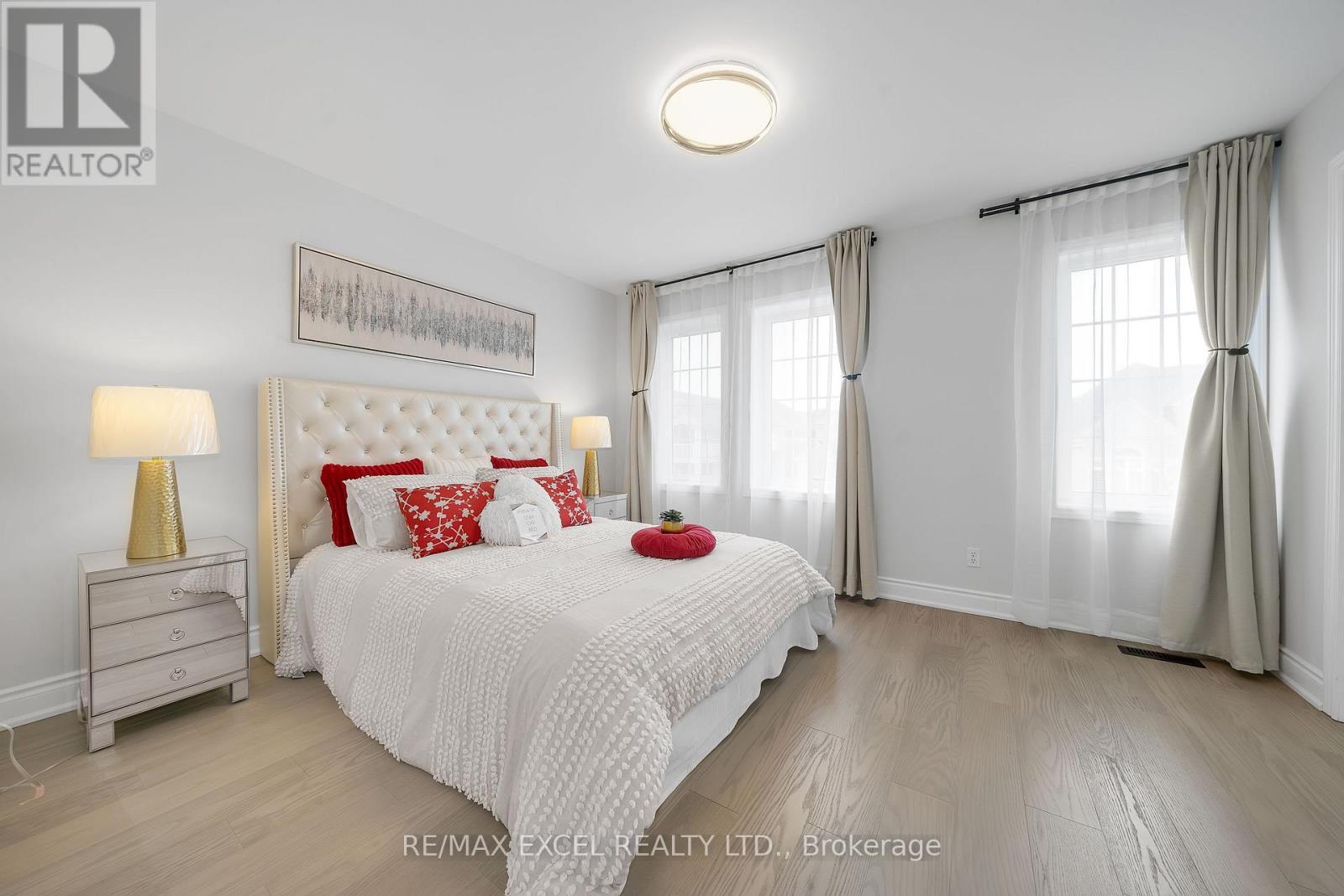 












15 HAWKSBURY ROAD

,
Markham (Wismer),




Ontario
L6E1G9

