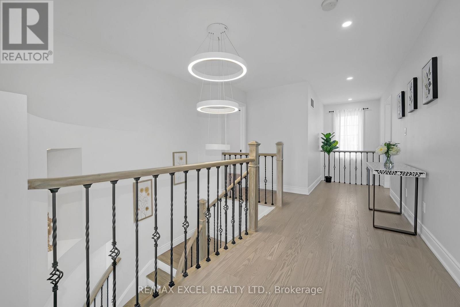 












15 HAWKSBURY ROAD

,
Markham (Wismer),




Ontario
L6E1G9

