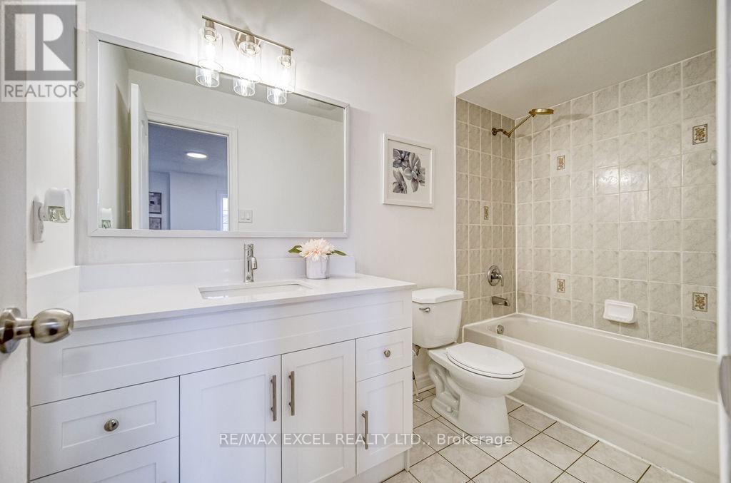 












316 WILLIAMSON ROAD

,
Markham (Greensborough),




Ontario
L6E2A7

