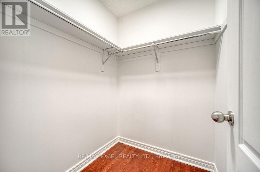 












316 WILLIAMSON ROAD

,
Markham (Greensborough),




Ontario
L6E2A7

