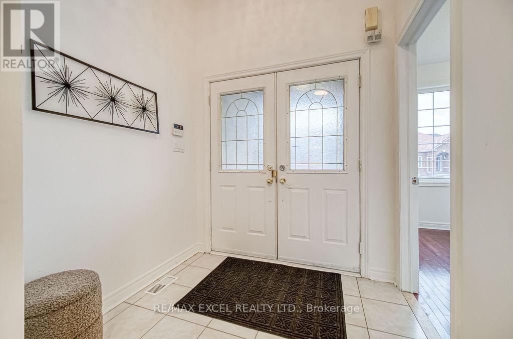 












316 WILLIAMSON ROAD

,
Markham (Greensborough),




Ontario
L6E2A7

