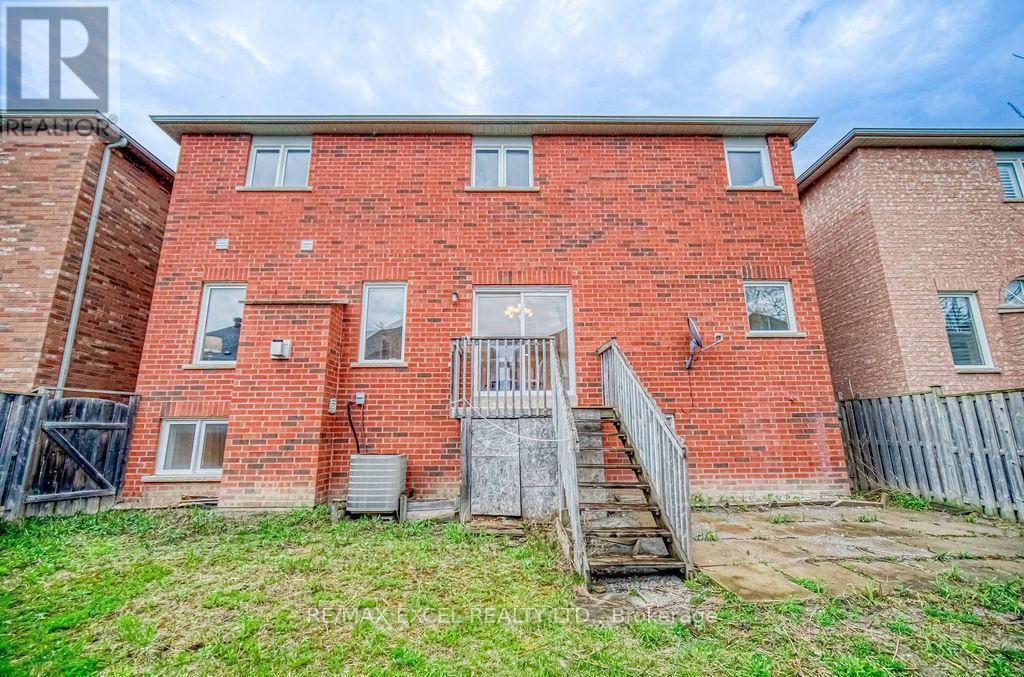 












316 WILLIAMSON ROAD

,
Markham (Greensborough),




Ontario
L6E2A7

