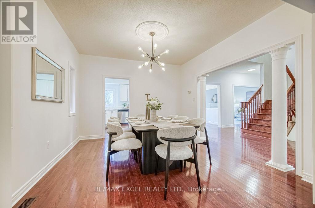 












316 WILLIAMSON ROAD

,
Markham (Greensborough),




Ontario
L6E2A7

