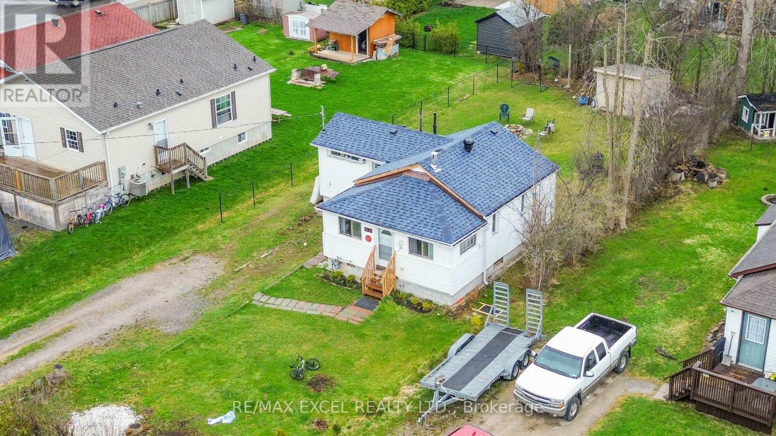 












795 THIRD AVENUE

,
Georgina (Historic Lakeshore Communities),




Ontario
L0E1S0

