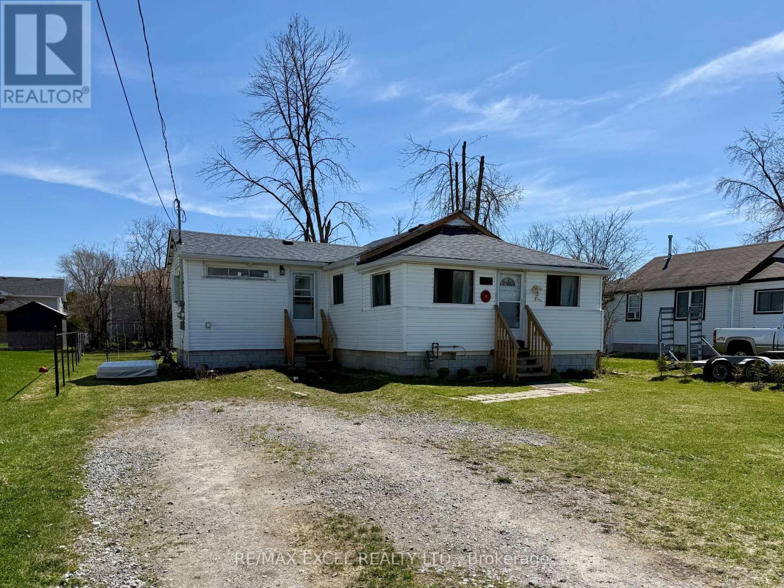 












795 THIRD AVENUE

,
Georgina (Historic Lakeshore Communities),




Ontario
L0E1S0

