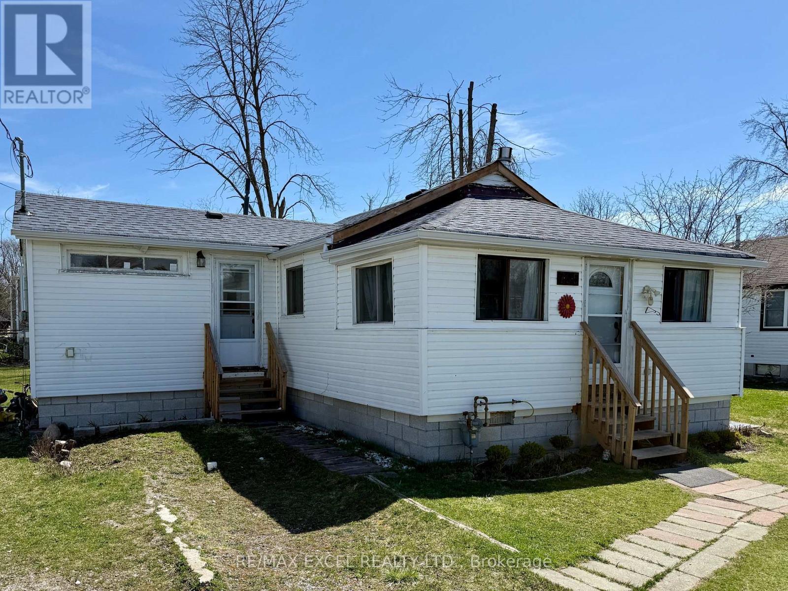 












795 THIRD AVENUE

,
Georgina (Historic Lakeshore Communities),




Ontario
L0E1S0

