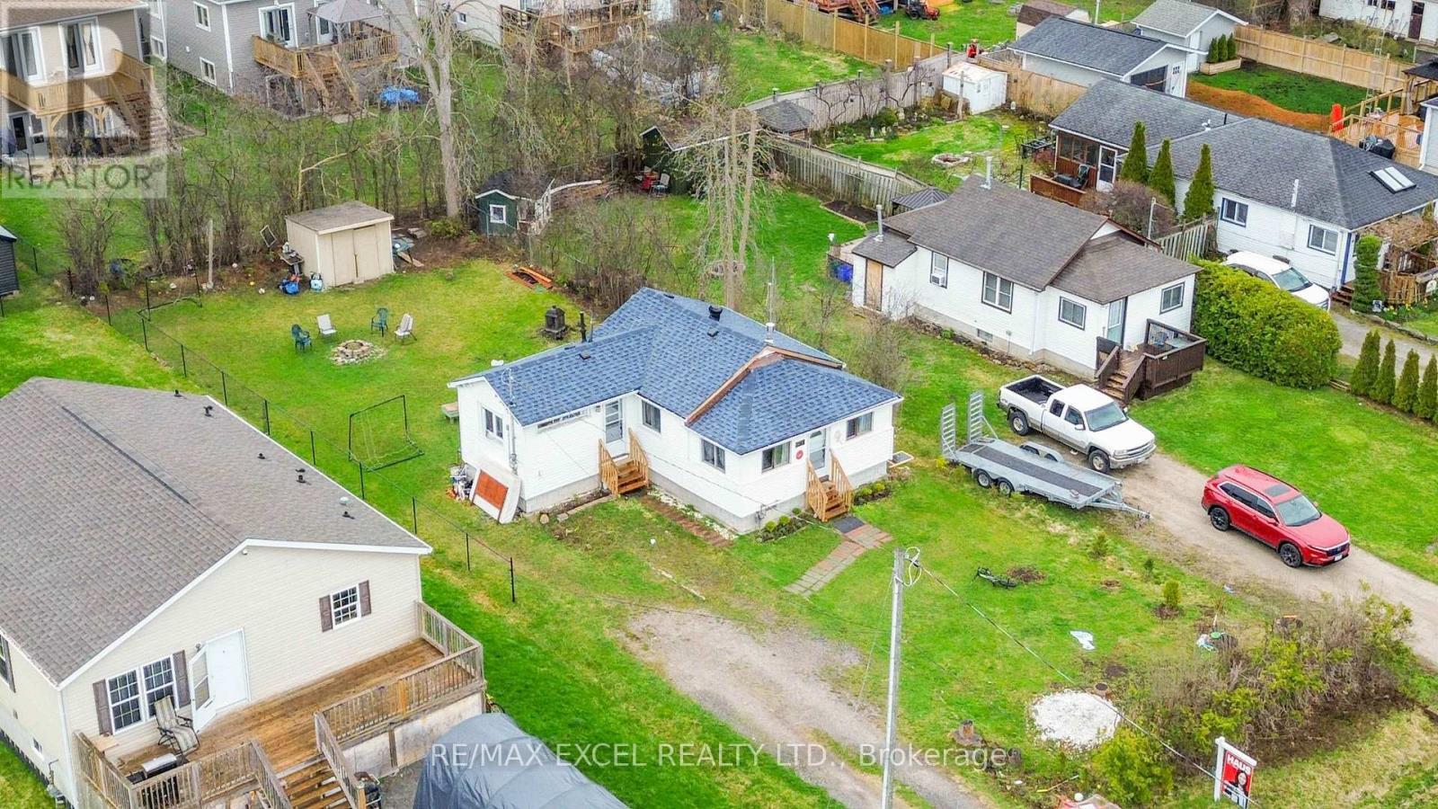 












795 THIRD AVENUE

,
Georgina (Historic Lakeshore Communities),




Ontario
L0E1S0

