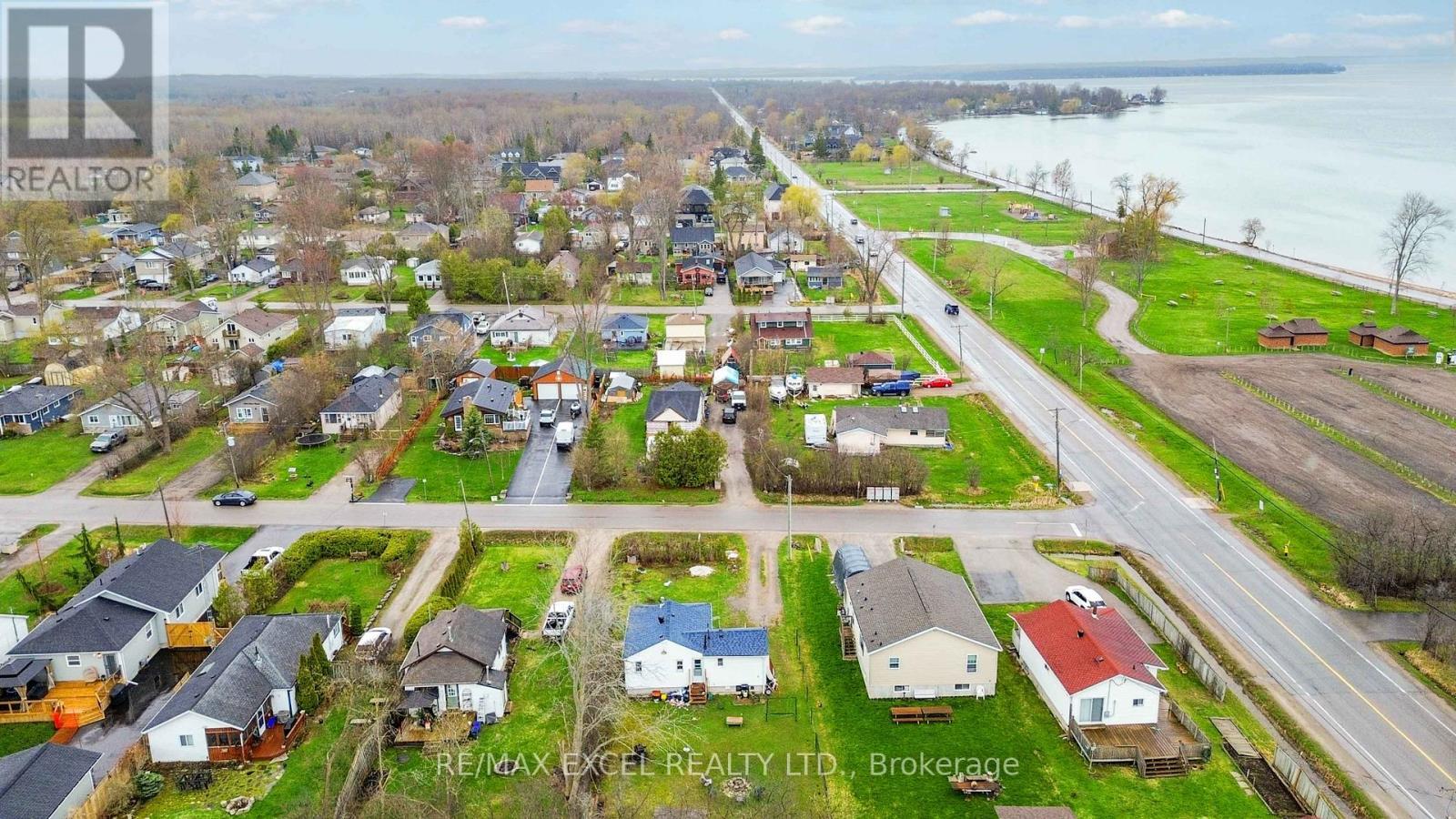 












795 THIRD AVENUE

,
Georgina (Historic Lakeshore Communities),




Ontario
L0E1S0

