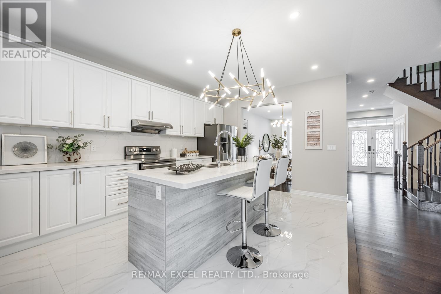 












77 SUNNYSIDE HILL ROAD

,
Markham (Cornell),




Ontario
L6B0Z8

