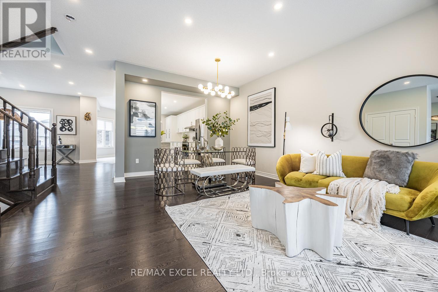 












77 SUNNYSIDE HILL ROAD

,
Markham (Cornell),




Ontario
L6B0Z8

