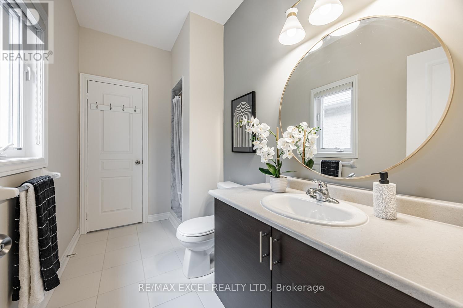 












77 SUNNYSIDE HILL ROAD

,
Markham (Cornell),




Ontario
L6B0Z8

