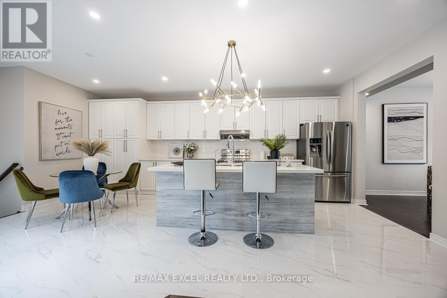 












77 SUNNYSIDE HILL ROAD

,
Markham (Cornell),




Ontario
L6B0Z8

