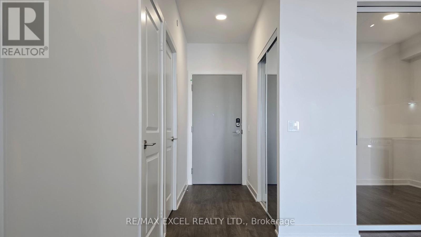 












531 - 50 UPPER MALL WAY

,
Vaughan (Brownridge),




Ontario
L4J0L8

