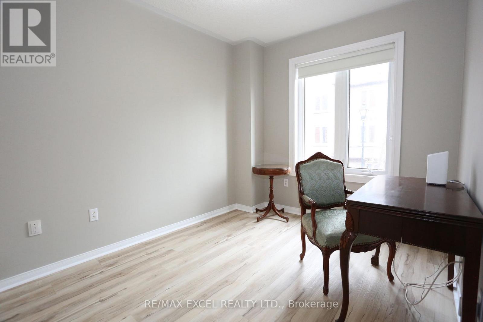 












37 - 735 NEW WESTMINSTER DRIVE

,
Vaughan (Brownridge),




Ontario
L4J7Y9

