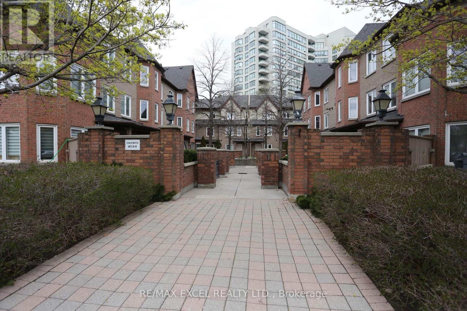 












37 - 735 NEW WESTMINSTER DRIVE

,
Vaughan (Brownridge),




Ontario
L4J7Y9

