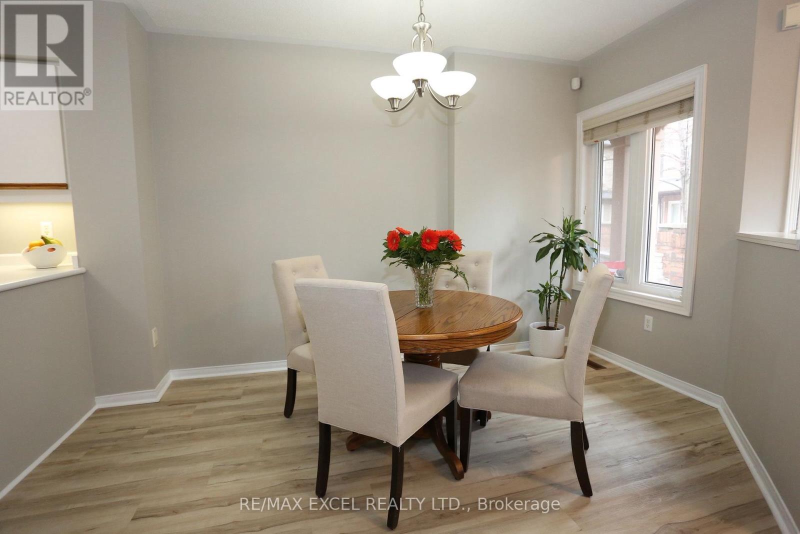 












37 - 735 NEW WESTMINSTER DRIVE

,
Vaughan (Brownridge),




Ontario
L4J7Y9

