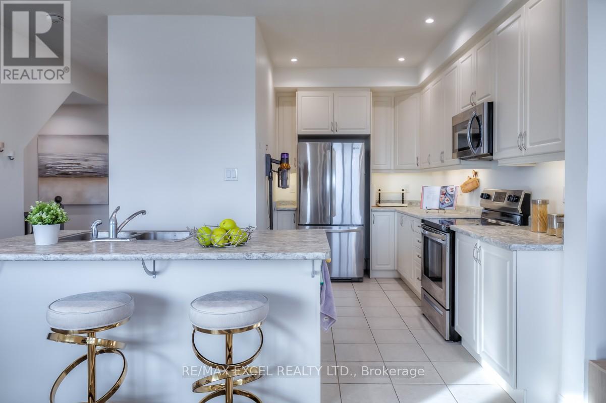 












386 ARTHUR BONNER AVENUE

,
Markham (Cornell),




Ontario
L6B0R1

