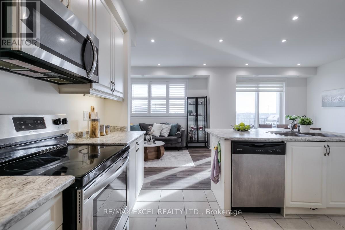 












386 ARTHUR BONNER AVENUE

,
Markham (Cornell),




Ontario
L6B0R1

