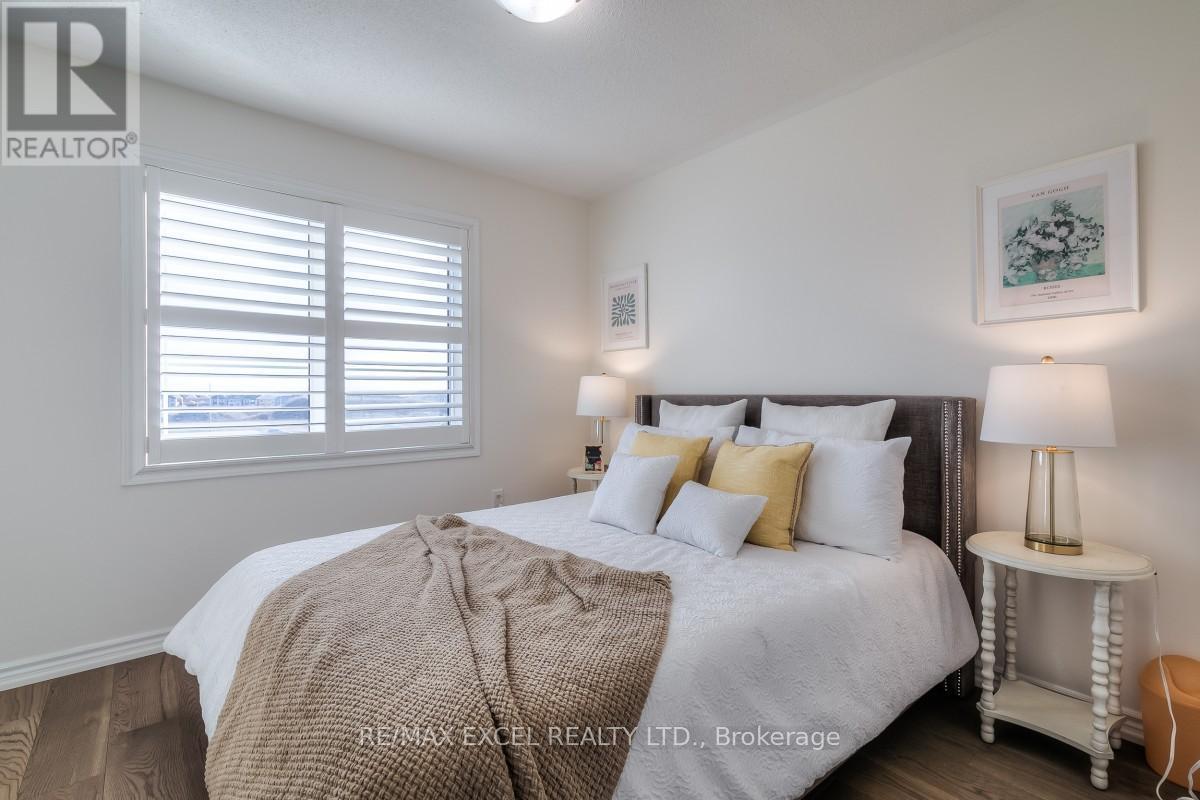 












386 ARTHUR BONNER AVENUE

,
Markham (Cornell),




Ontario
L6B0R1

