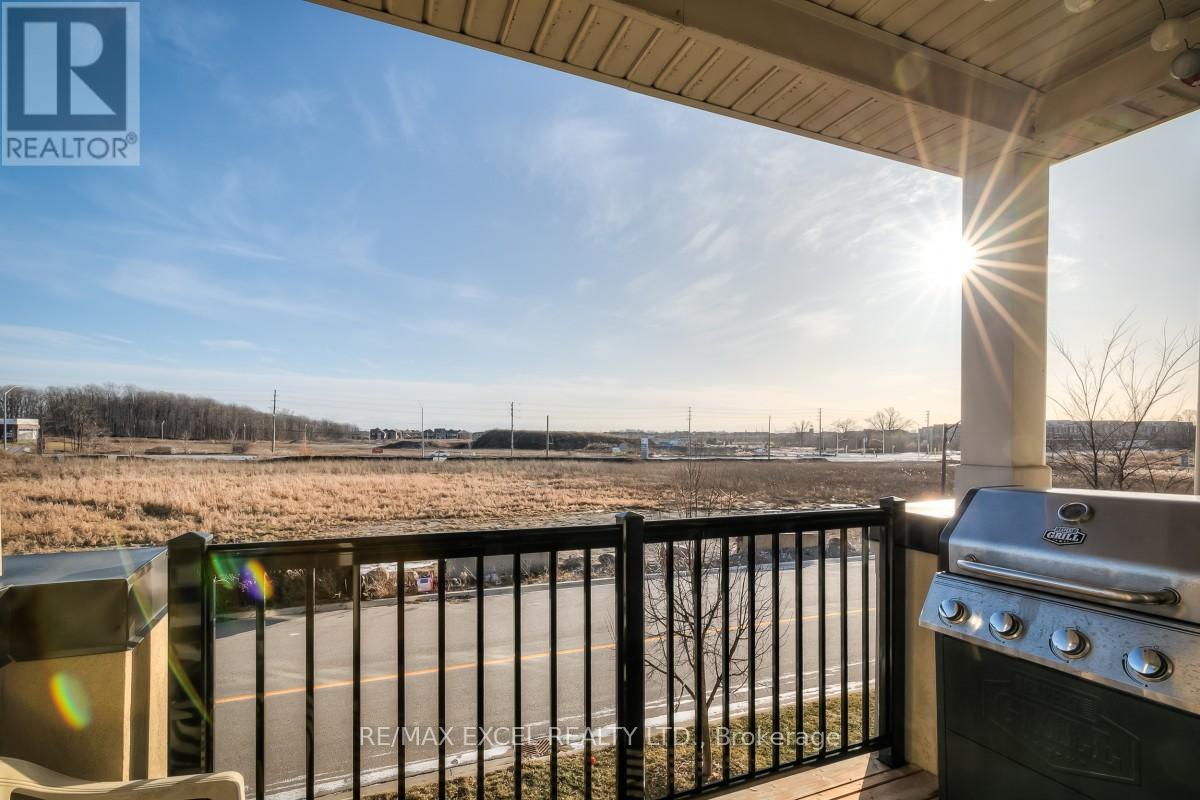 












386 ARTHUR BONNER AVENUE

,
Markham (Cornell),




Ontario
L6B0R1

