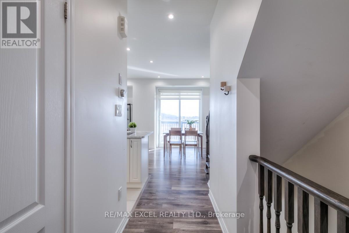 












386 ARTHUR BONNER AVENUE

,
Markham (Cornell),




Ontario
L6B0R1

