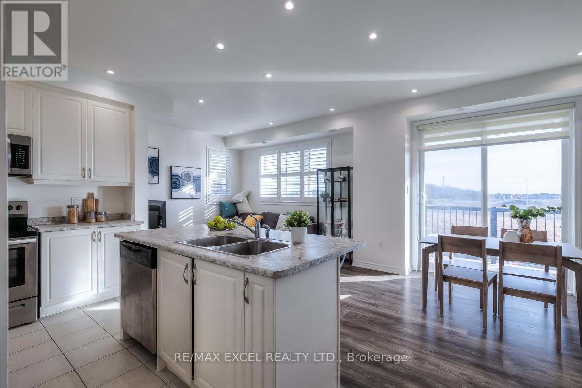 












386 ARTHUR BONNER AVENUE

,
Markham (Cornell),




Ontario
L6B0R1

