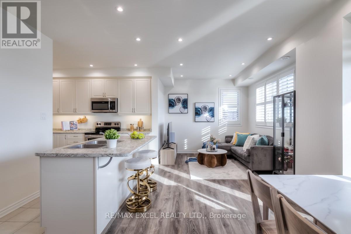 












386 ARTHUR BONNER AVENUE

,
Markham (Cornell),




Ontario
L6B0R1

