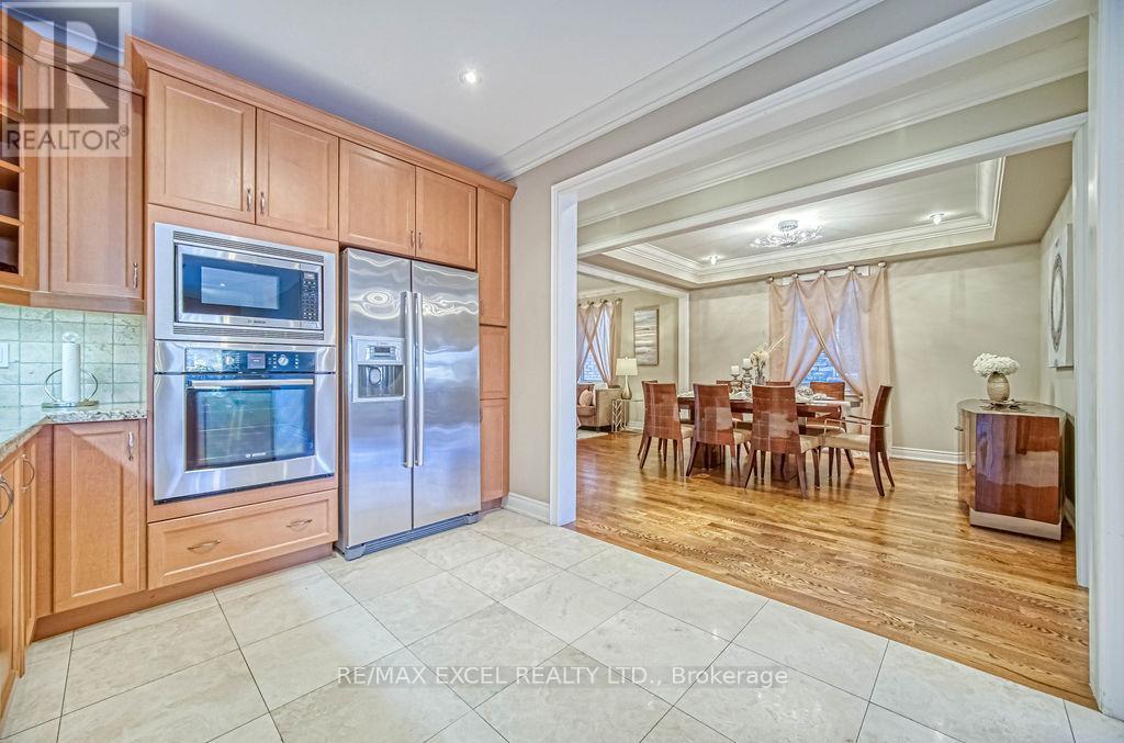 












166 TOWNSGATE DRIVE

,
Vaughan (Crestwood-Springfarm-Yorkhill),




Ontario
L4J8J5

